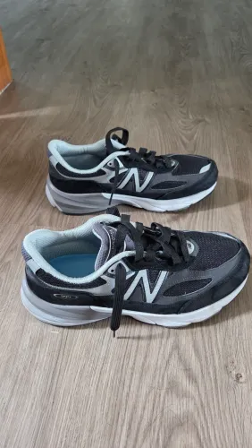 New Balance 990v6