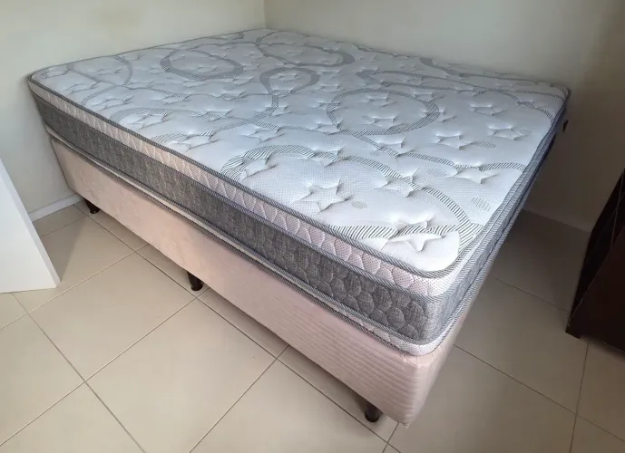 Cama box queen size