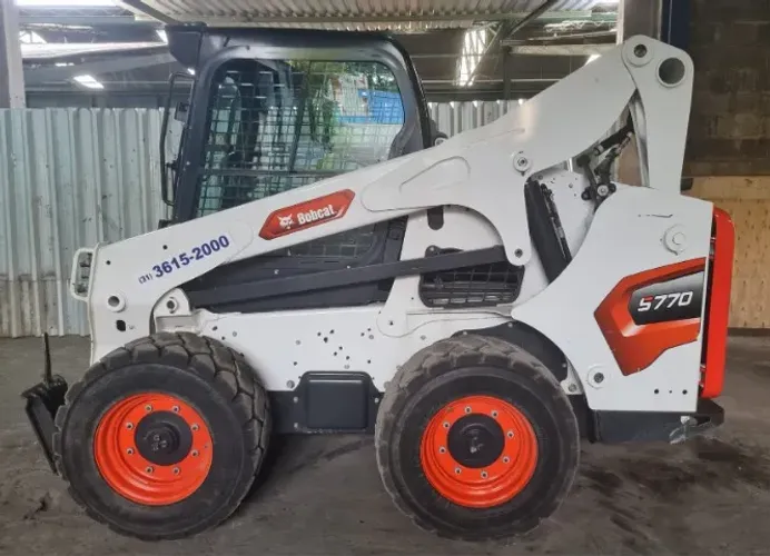 Mini Carregadeira Bobcat S770 Com 432h Ano 2024 Com Ar