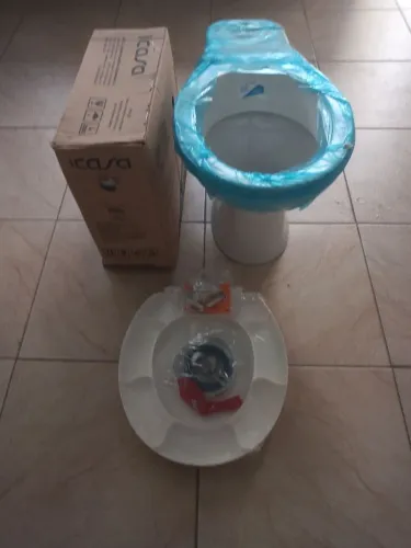 Vaso sanitário com cx. acoplado - completa R$ 330,00