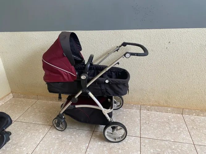 Vendo carrinho de bebê Moisés 