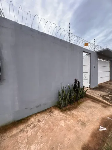 VENDO CASA GRANDE
