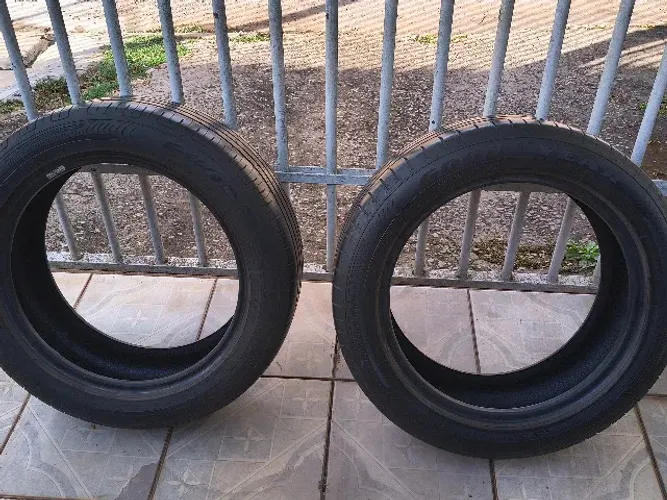 2 Pneus Good Year Efficient Grip performance 205/55R17 91V usado