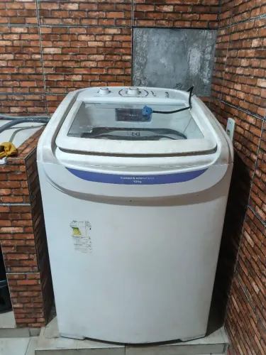 Vende-se máquina Electrolux 13 kg !