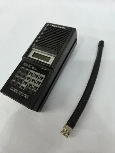 Scanner Portátil Realistic PRO-36 UHF/VHF/AIR