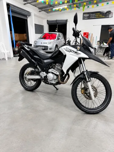 XRE 300 2018