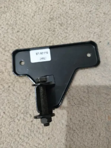 Suporte para farol auxiliar do Escort xr3 conversive LEl