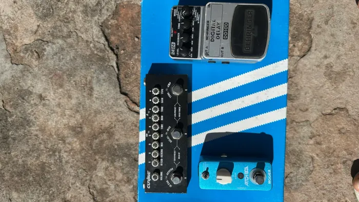 kit pedais - Pedal Mooer Pitch Box, pedal behringer digital delay, pedaleira cube bay