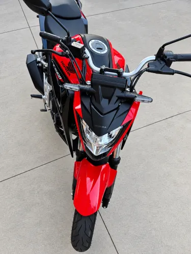 Cb300f único dono