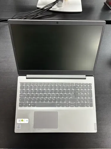 Notebook Lenovo Ideapad I5; 8GB; 256 GB SSD; 1T HD