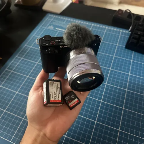 Vendo ZV E10 + Lente, 1 Bateria e Cartão