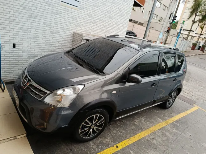 Nissan Livina X-gear Sl/X-gear 1.8 Flex F. Aut. 2013