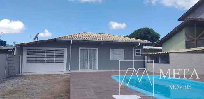 Casa Térrea Com Piscina - Ratones