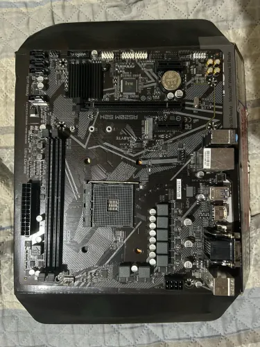 Placa-Mãe Gigabyte A520M S2H