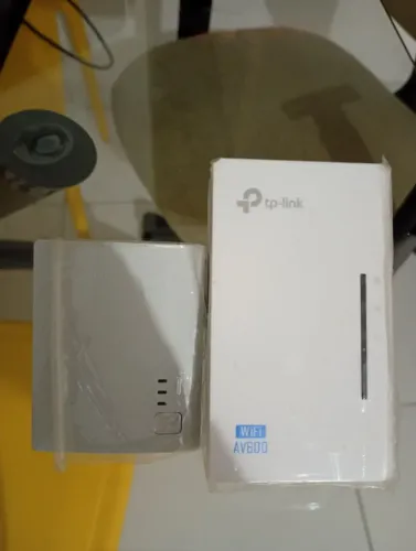 Adaptador powerline TP-Link TL-WPA4220KIT V5 branco<br>Valor do par - 250,00