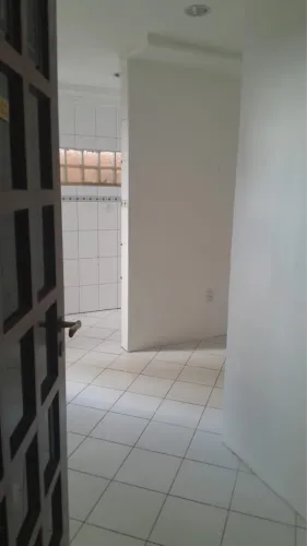 AP Imbui, 2 andar 1/4, incluso água luz condomínio, IPTU próx. Shopping e Faculdades 