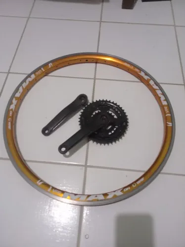 Vendo Aro VMAXX 26 OURO. E Kit Pedaleira Triplo