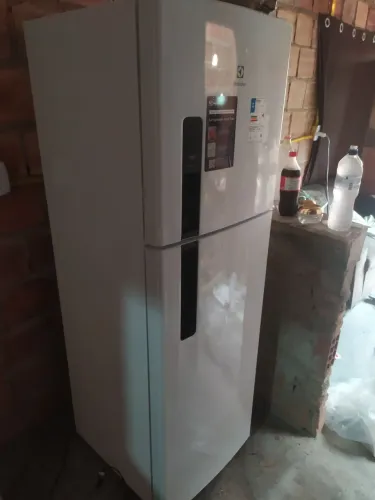 Geladeira Frost Free Electrolux 