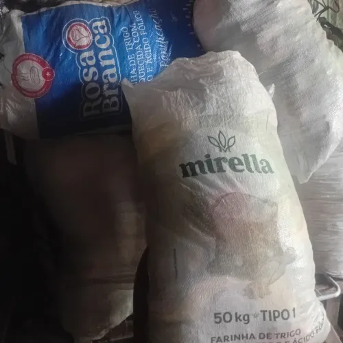 Roupas de brechó