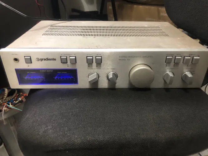 Amplificador Gradiente Model 126