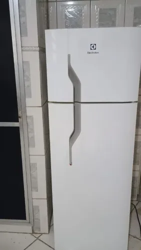 Vendo DUAS geladeiras