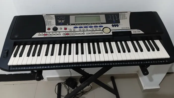 Teclado Yamaha PSR-550