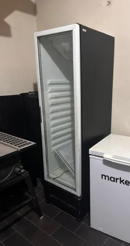 refrigerador expositor metalfrio 