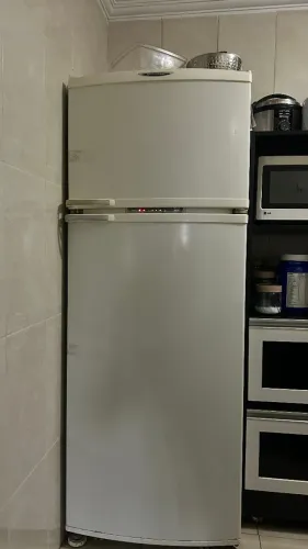 Geladeira Brastemp BRM43ABBNA 220V 426L