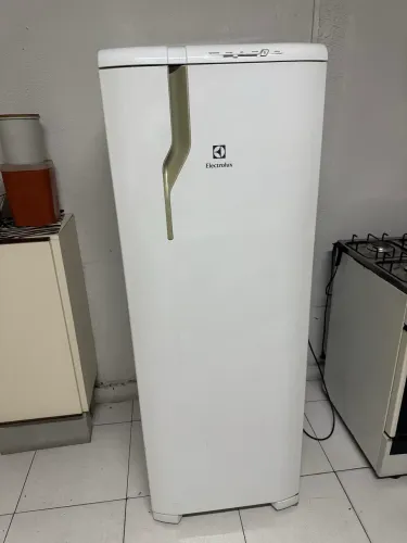 Geladeira Eletrolux Cycle