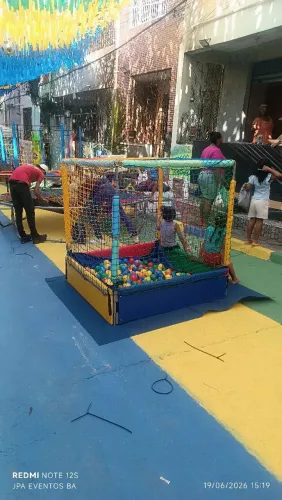 Piscina de bolinha linda para festa infantil 