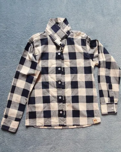 Camisa xadrez menino tamanho 6 (serviu até 8, quase 9 anos)