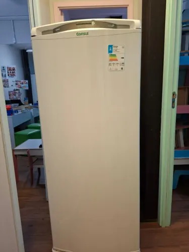 Geladeira ? 300 L Estado: Usado Geladeira Consul Frost Free 1 Porta