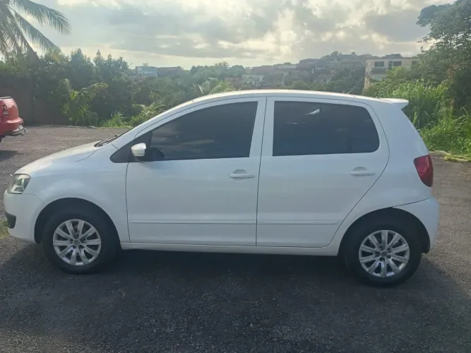 Volkswagen Fox Bluemotion 1.6 MI Total Flex 5P. 2013