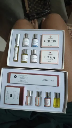 Material de cílios e sobrancelha 