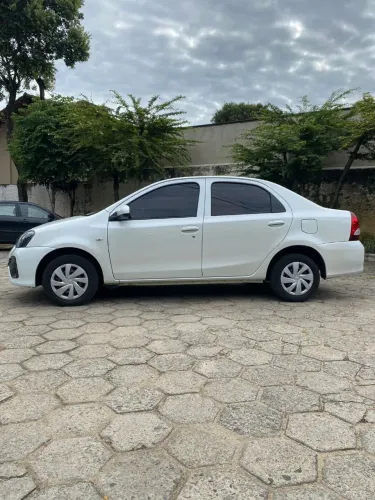 Toyota Etios X Sedan 1.5 Flex 16V 4P Mec. 2019
