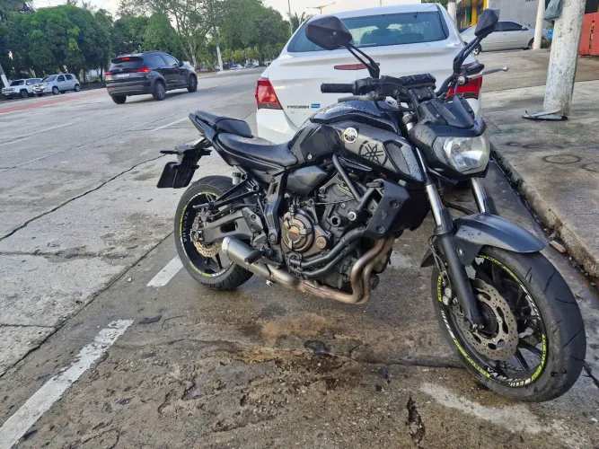 MT 07 ACEITO TROCA POR MOTO OU CARRO