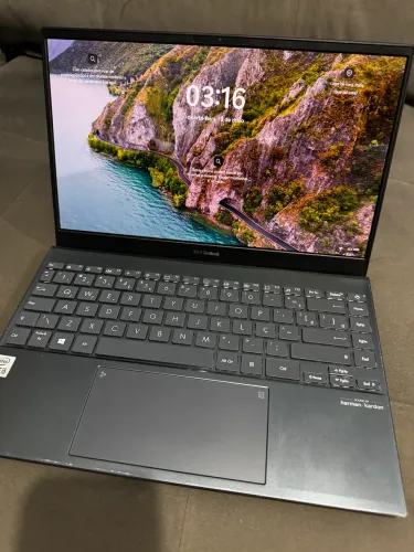 ASUS ZenBook - Ultrabook Premium | Tela OLED | i5 10ª Gen | 8GB | 256GB SSD