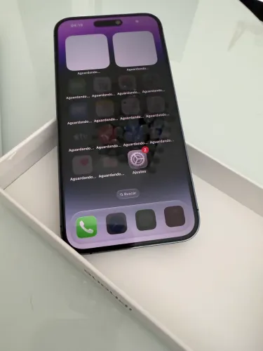 iPhone 14 Pro Max com caixa