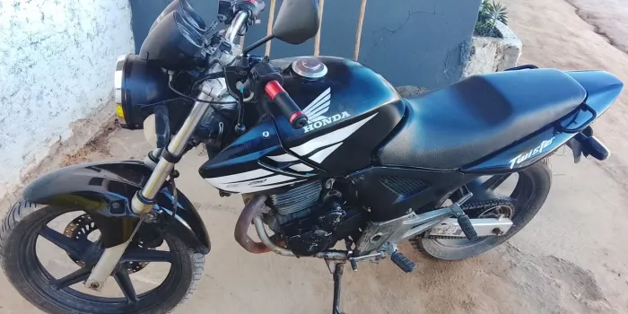 Moto em excelente estado 