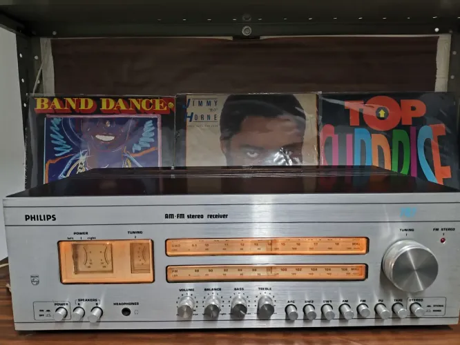 RECEIVER PHILIPS MODELO 787