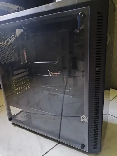 Gabinete Gamer ATX Acrílico Lateral com 3 Fans RGB e Controladora Integrada