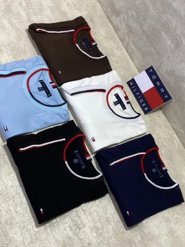 Camiseta Tommy Hilfiger Pima Cotton - Detalhes nas Mangas/Gola