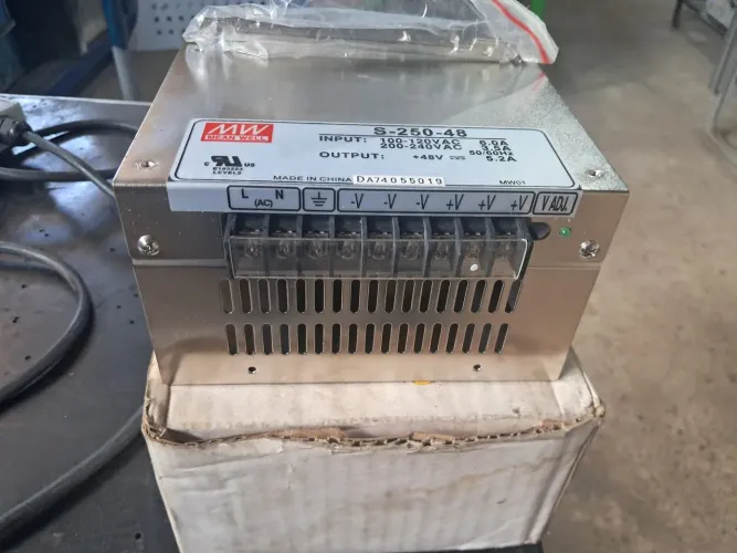 Fonte chaveada 48V - 5,2A