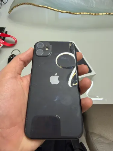 iPhone 11