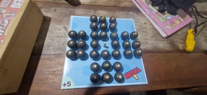 Jogo Resta1 de madeira mdf educativo ecologico Resta 1 