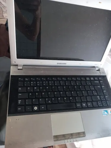 Notebook Samsung W7 com defeito