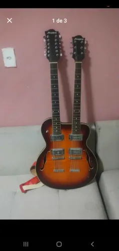 Guitarra double neck