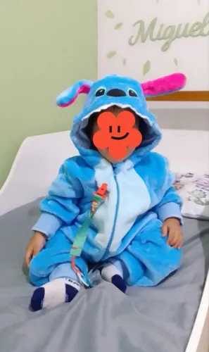 Macacão Plush Stitch bebê
