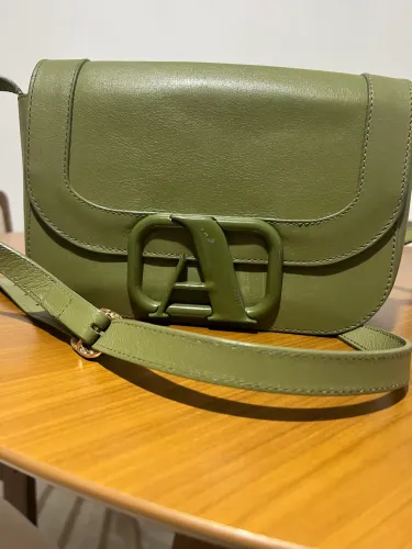 Bolsa em couro legítimo Arezzo