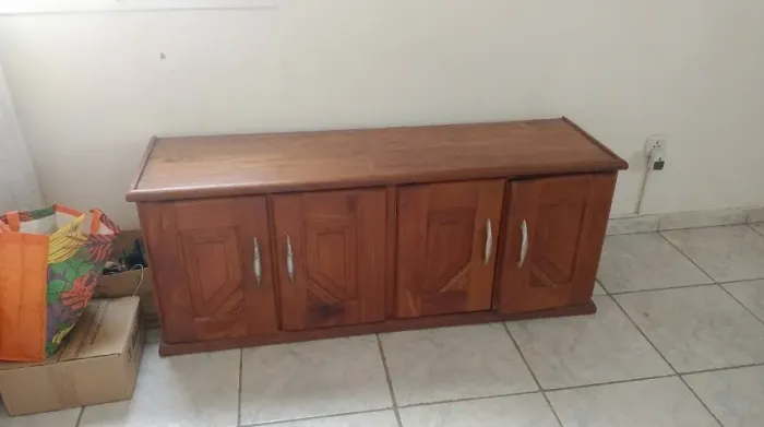 ? Armário Baixo / Rack em Madeira de Angelim, Muito Resistente!